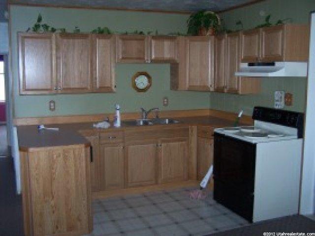 987 S 500 W, Vernal, UT 84078 — photo 2