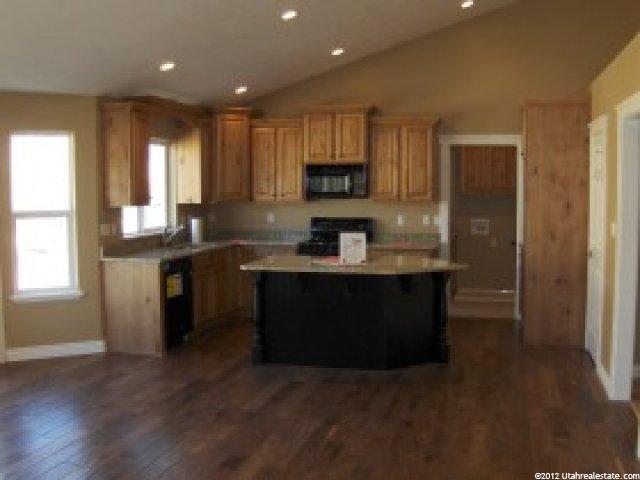 676 Eagleview Dr, Providence, UT 84332 — photo 4
