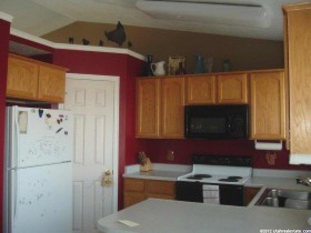 312 W 75 S, Clearfield, UT 84015 — photo 5
