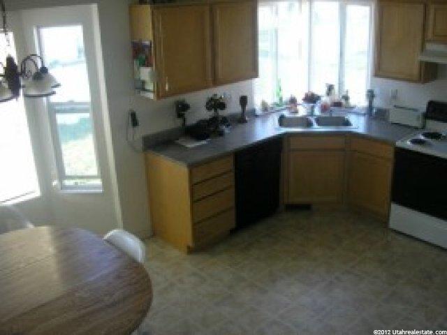 203 E 2450 S, Clearfield, UT 84015 — photo 3