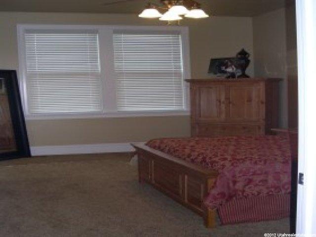 696 W 2400 S, Syracuse, UT 84075 — photo 11