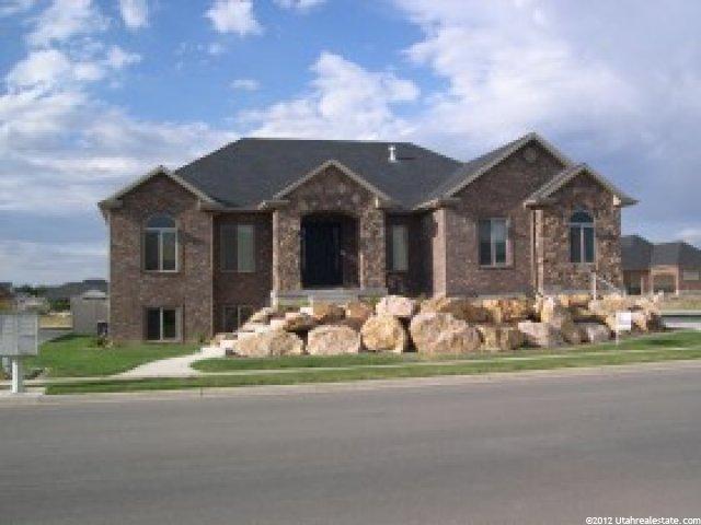 696 W 2400 S, Syracuse, UT 84075 — photo 12