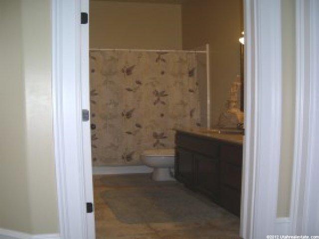 696 W 2400 S, Syracuse, UT 84075 — photo 6