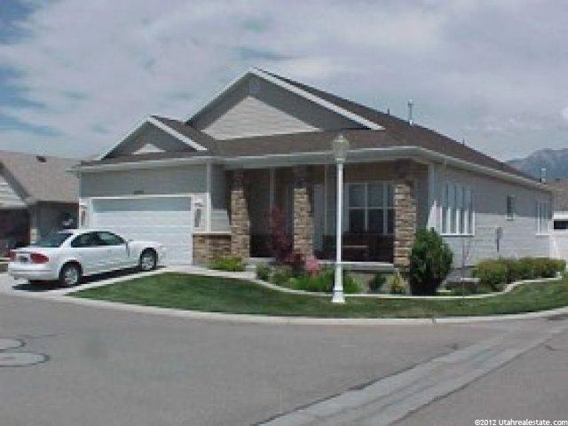 4592 S Wedgewood Dr, Roy, UT 84067 — photo 2