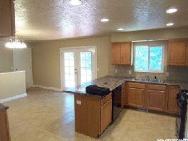 10564 S Weeping Willow Dr E, Sandy, UT 84070 — photo 9