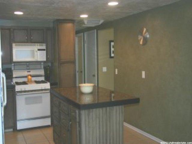 9408 Turnpike Ln, Sandy, UT 84070 — photo 7