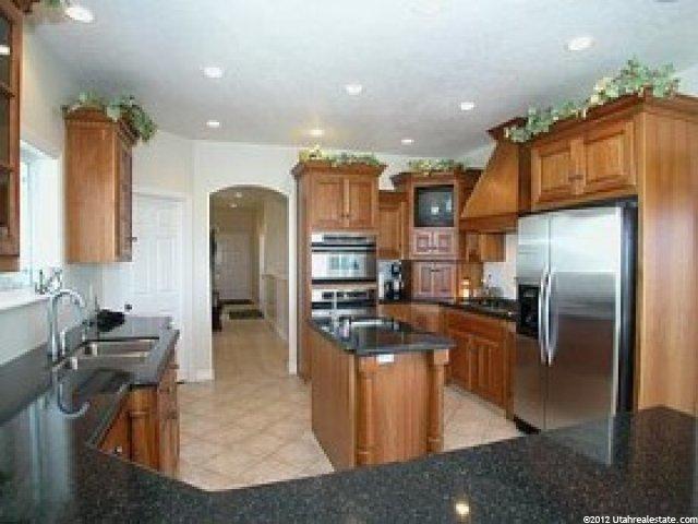 125 Buckingham Dr, Providence, UT 84332 — photo 2