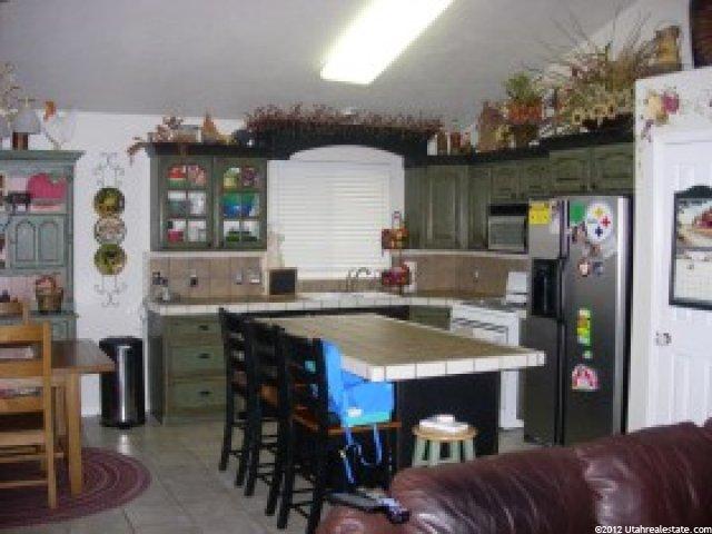 965 W 3050 S, Syracuse, UT 84075 — photo 2