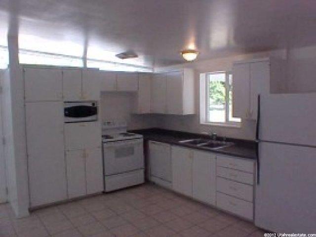 4637 Green Valley Dr, Murray, UT 84107 — photo 4