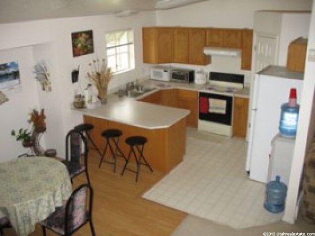 909 W 1870 N, Clinton, UT 84015 — photo 2