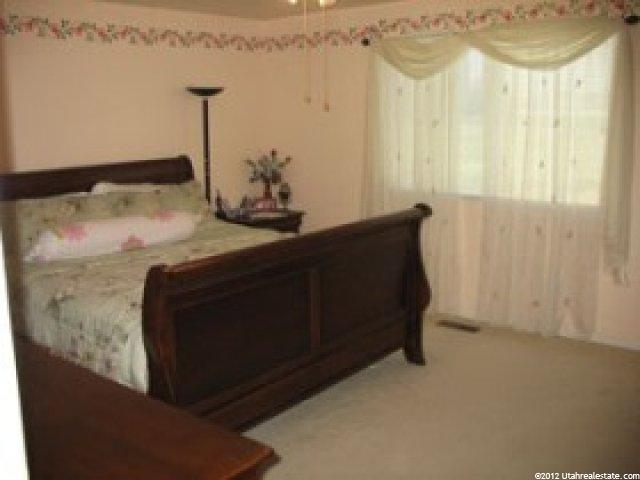 909 W 1870 N, Clinton, UT 84015 — photo 5