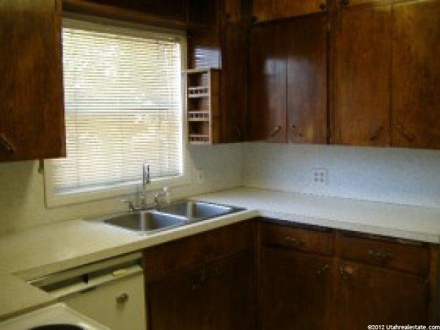 428 W 4725 S, Washington Terrace, UT 84405 — photo 3