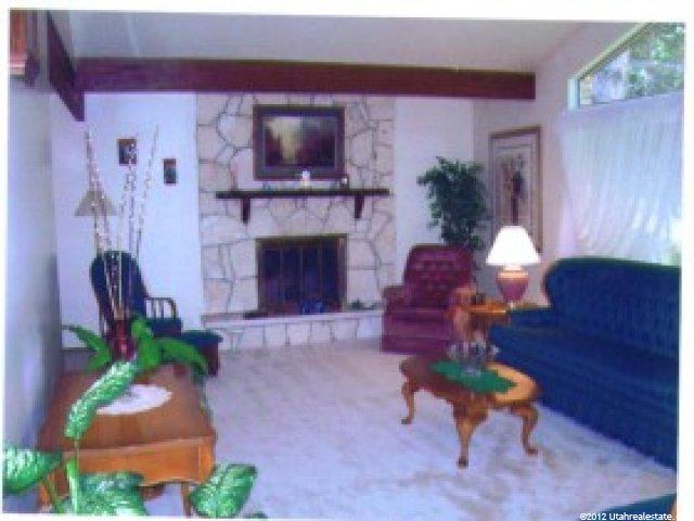2467 Glacier View Dr, Sandy, UT 84092 — photo 2