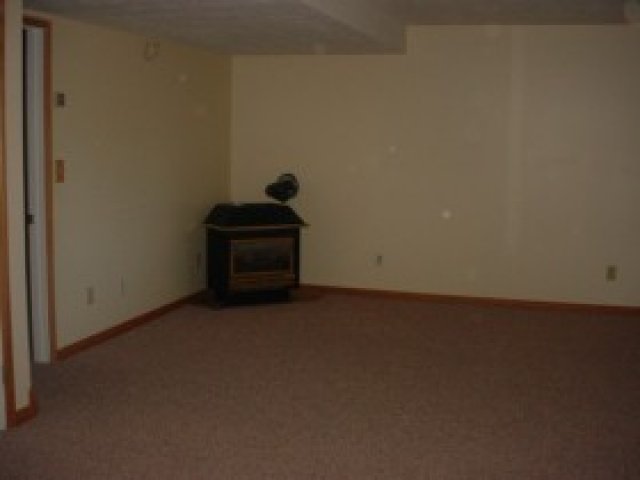 653 W 1300 N, Clinton, UT 84015 — photo 11