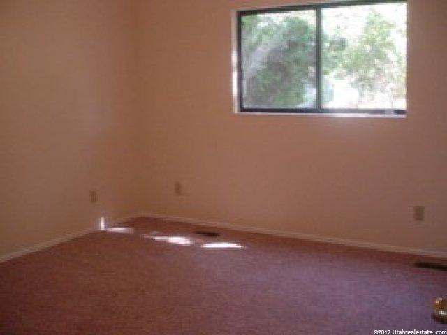 653 W 1300 N, Clinton, UT 84015 — photo 7