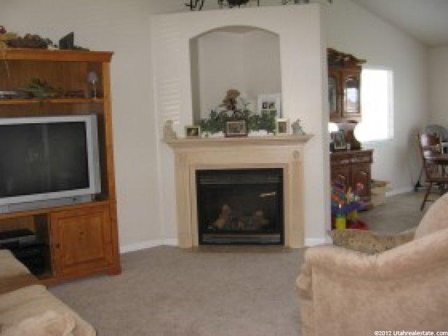 2554 W 2375 N, Clinton, UT 84015 — photo 2