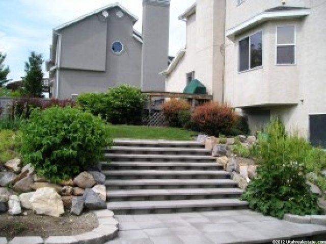 8556 S Mivu Cir E, Sandy, UT 84093 — photo 3