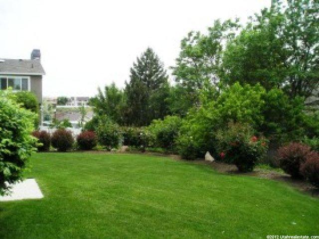 8556 S Mivu Cir E, Sandy, UT 84093 — photo 10