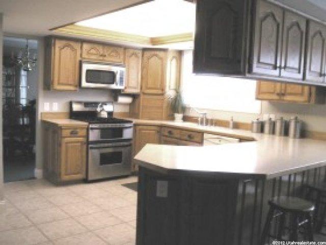 8556 S Mivu Cir E, Sandy, UT 84093 — photo 7