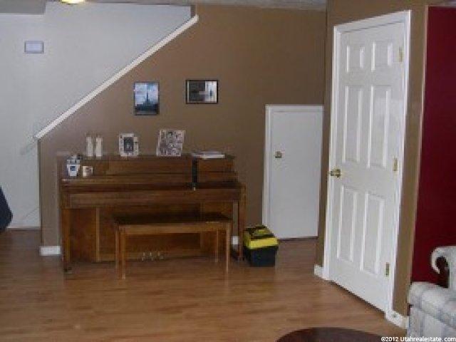 166 W 2525 N, Harrisville, UT 84414 — photo 4