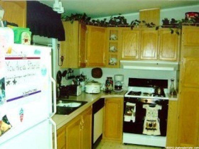 5801 S 7100 W, Hooper, UT 84315 — photo 3