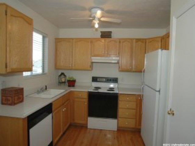 687 W 1900 N, Centerville, UT 84014 — photo 3