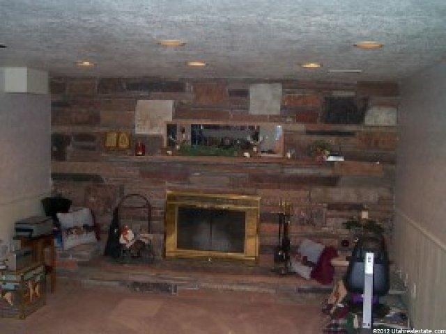 788 W 2400 N, Clinton, UT 84015 — photo 2