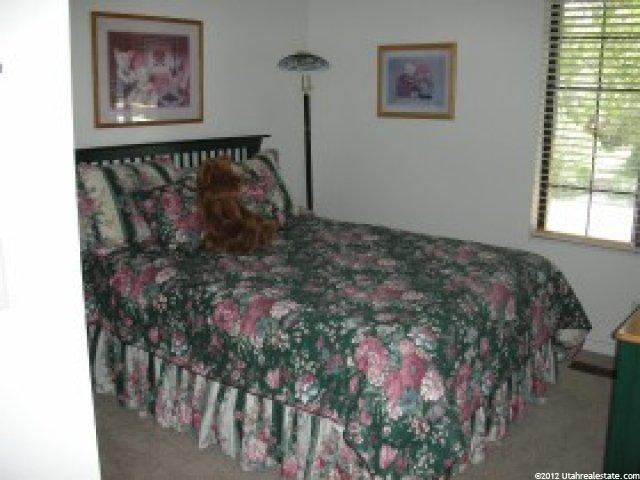 403 S 1400 E, Fruit Heights, UT 84037 — photo 9