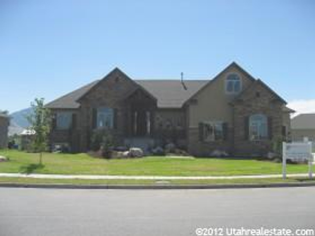 1393 W Ramola St, Kaysville, UT 84037