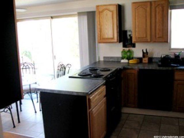 908 W 4400 S, Riverdale, UT 84405 — photo 4