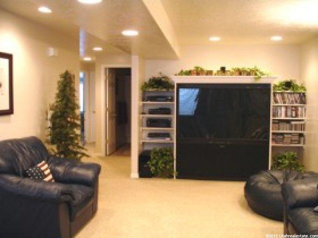 92 W 2250 N, Layton, UT 84041 — photo 3