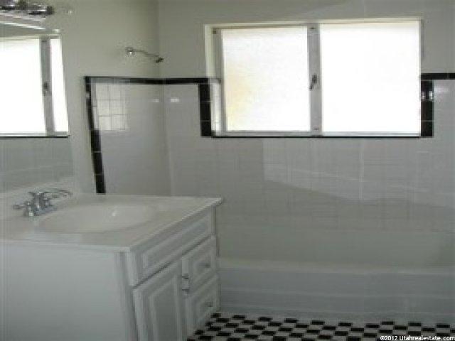 186 Sycamore Cir, Clearfield, UT 84015 — photo 2