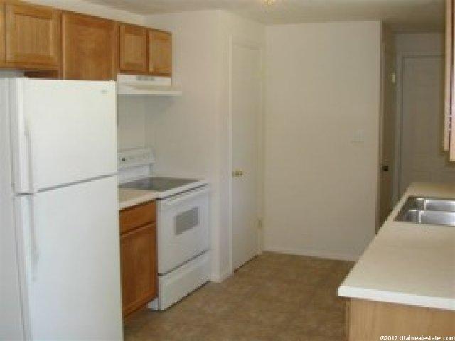 186 Sycamore Cir, Clearfield, UT 84015 — photo 6