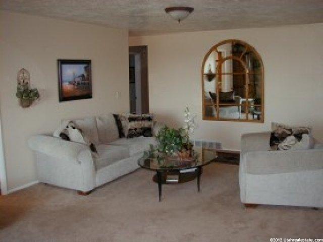 8346 Mesa Dr, Sandy, UT 84093 — photo 4