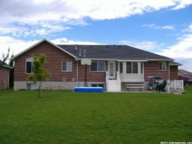 831 Brandon Dr, Kaysville, UT 84037 — photo 3