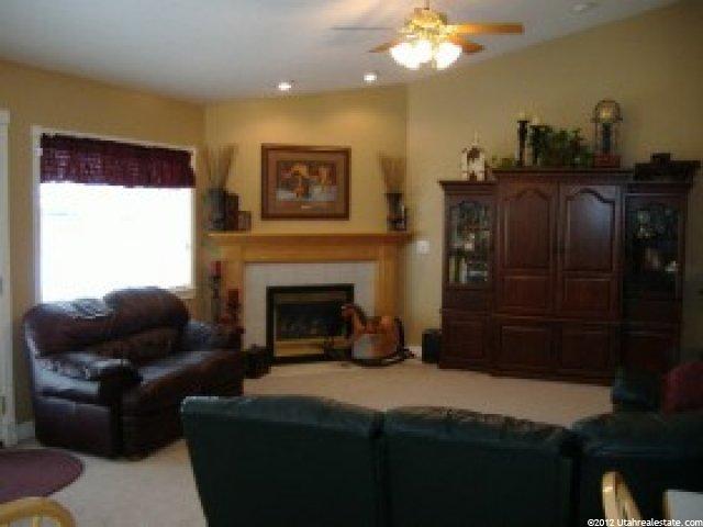 831 Brandon Dr, Kaysville, UT 84037 — photo 4