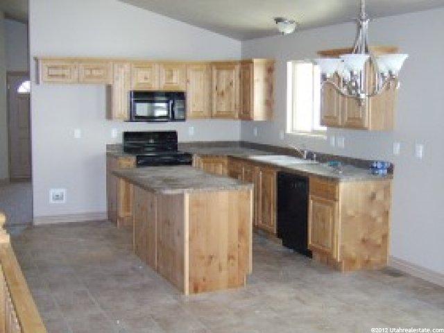 686 Stonne Ln, Kaysville, UT 84037 — photo 4