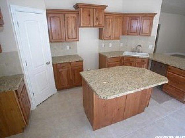 282 E Red Leaf Dr, Draper, UT 84020 — photo 3