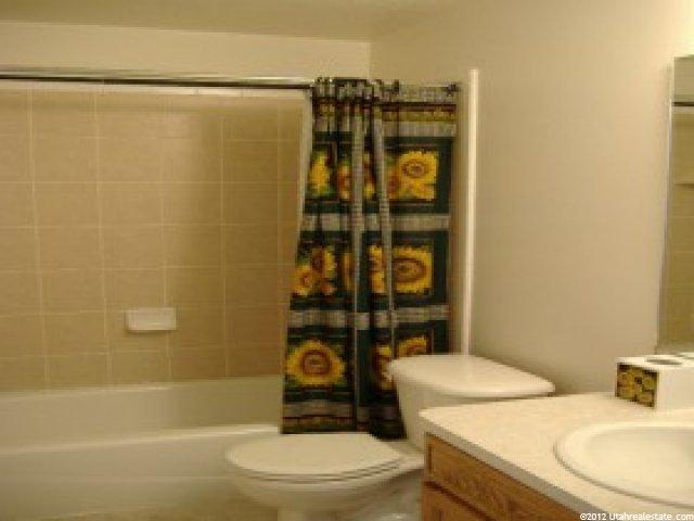 1944 N 1450 W, Clinton, UT 84015 — photo 7