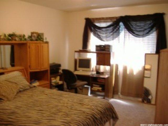 1944 N 1450 W, Clinton, UT 84015 — photo 10
