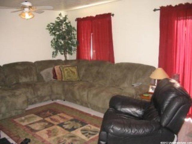 5061 Vista Dr, Roy, UT 84067 — photo 3