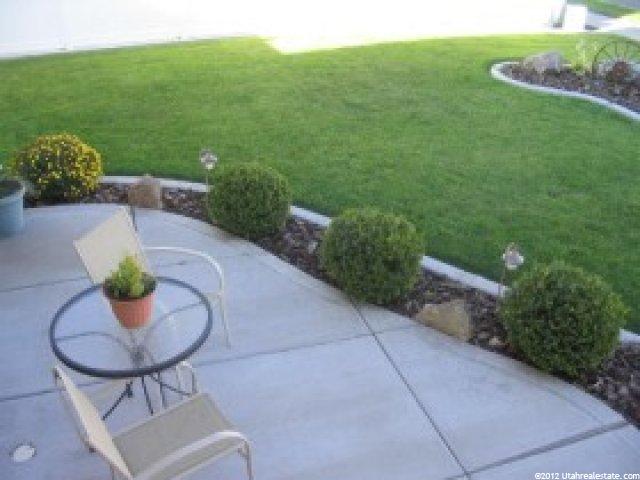 5061 Vista Dr, Roy, UT 84067 — photo 10
