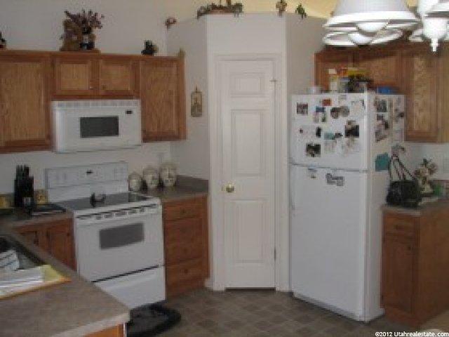 1532 N 2030 W, Clinton, UT 84015 — photo 4