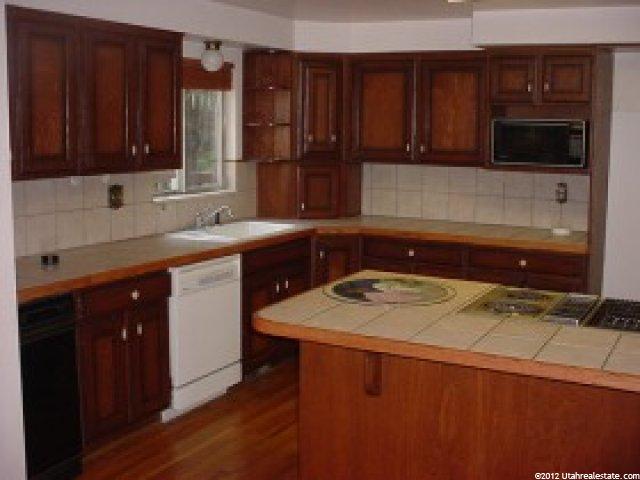 5710 Crestwood Dr, Ogden, UT 84405 — photo 2