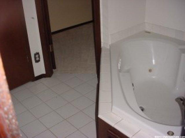 5710 Crestwood Dr, Ogden, UT 84405 — photo 4