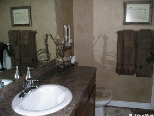 4592 S 4875 W, West Haven, UT 84401 — photo 9