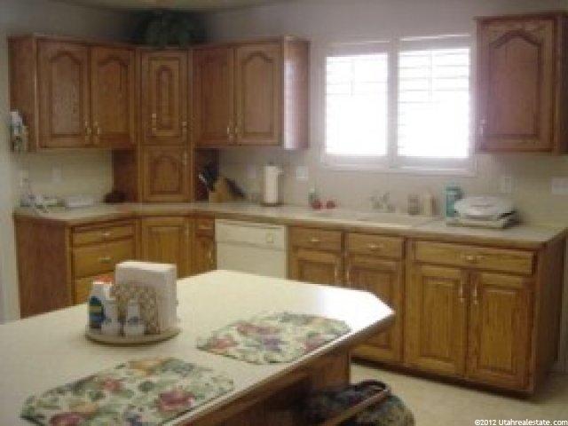 5549 S 2150 W, Roy, UT 84067 — photo 5