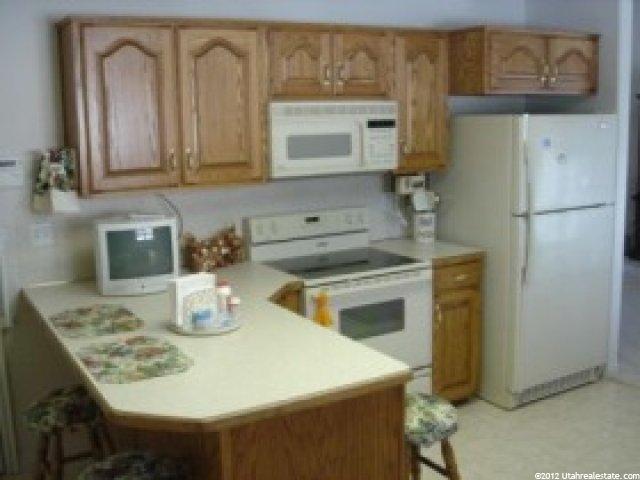 5549 S 2150 W, Roy, UT 84067 — photo 6