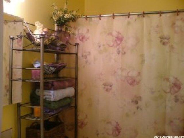 792 N 1475 E, Layton, UT 84040 — photo 5