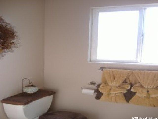 1878 N 810 W, Clinton, UT 84015 — photo 8